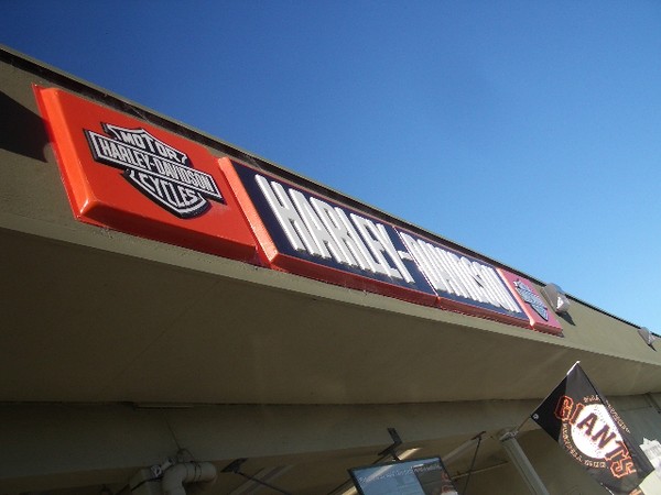 0900 hours and we all gather at The world famous Dudley Perkins Harley Davidson dealership.