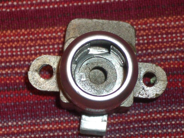 RR glove box lock 012