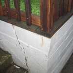 Cracked wall 002