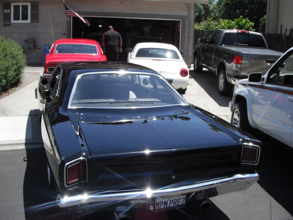 A quick pit stop in Vaccaville and then we pick up some more cruisers.