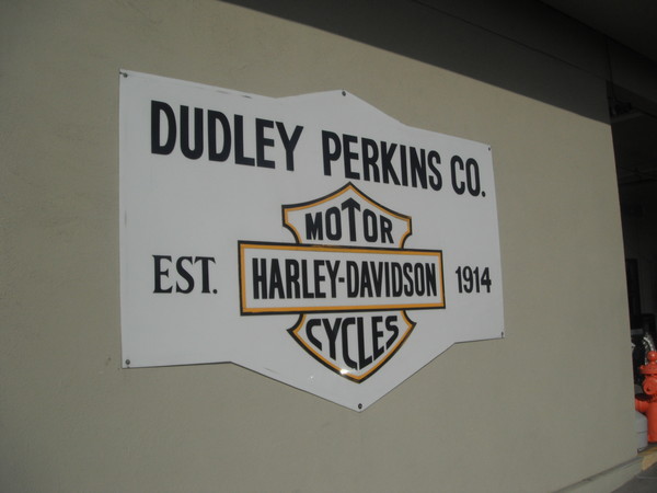 First stop Dudley Perkins Harley Davidson in South San Francisco to get our group all together.