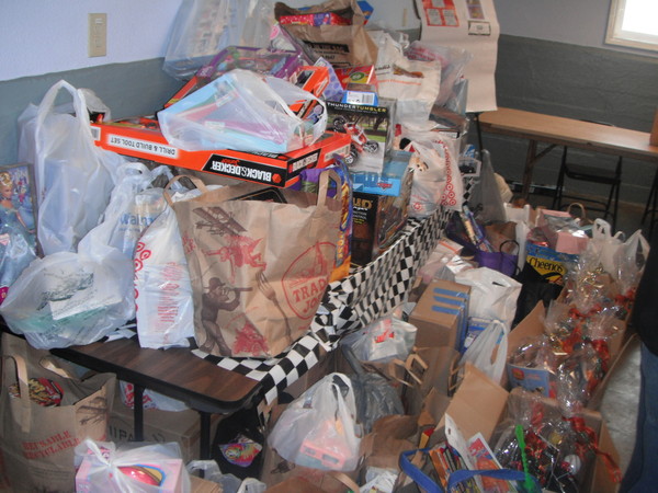 Ray's toy drive 2011 040