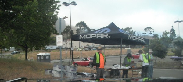 Early morning and the Mopar Alley crew is ready for us!