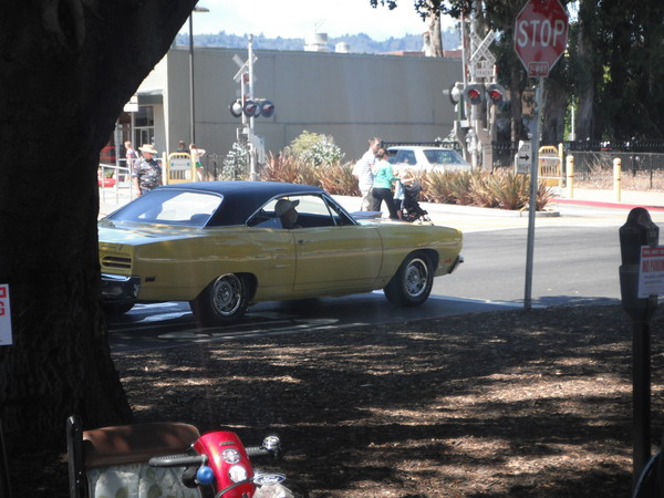 Cars in the park 2012 055