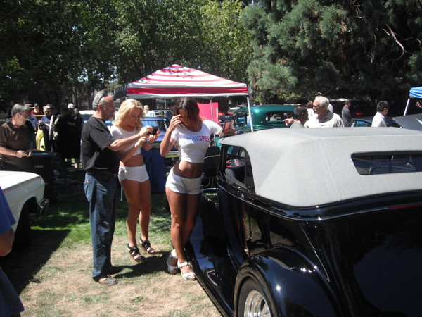 Cars in the park 2012 059