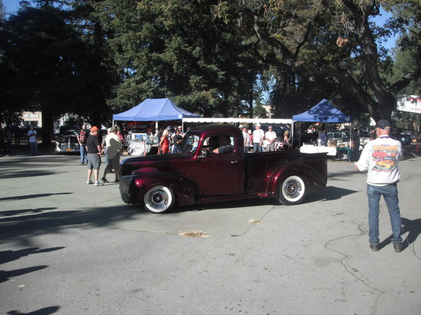 Dave Pozzi wins for best truck and it will be on the show t-shirt next year!