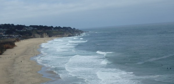Heading south on HWY One to the Santa Cruz Ale Works for lunch.