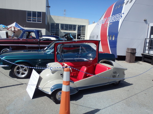 Hiller Airport Museum car chow. 083