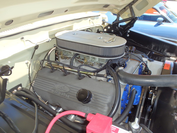 Hiller Airport Museum car chow. 110