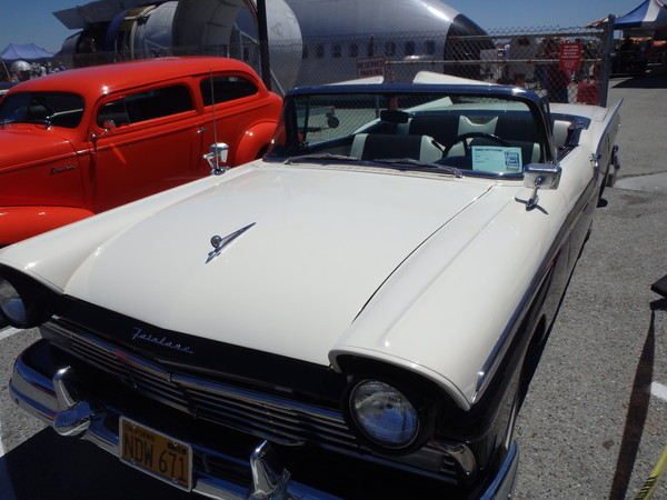 Hiller Airport Museum car chow. 114