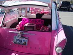 Hey is that a pink TV????
