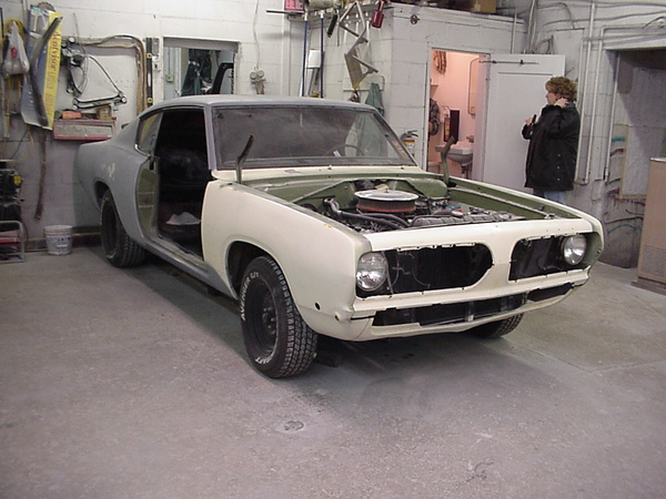 Barracuda Right Front, no hood & doors.
Turned to work on the front of car, now.
Saturday, 24th of January, 2004.